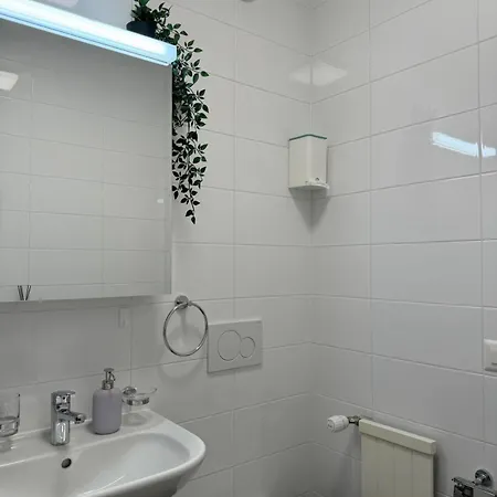 Modernite Et Confort A Apartment *